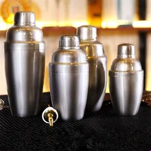 Stainless Steel Cocktail Shaker Cocktail Mixer Wine Martini Drinking Boston Style Shaker Party Bar Tools 250/350/550/750ml Stainless Steel Cocktail Shaker Cocktail Mixer Wine Martini Drinking Boston Style Shaker Party Bar Tools 250/350/550/750ml