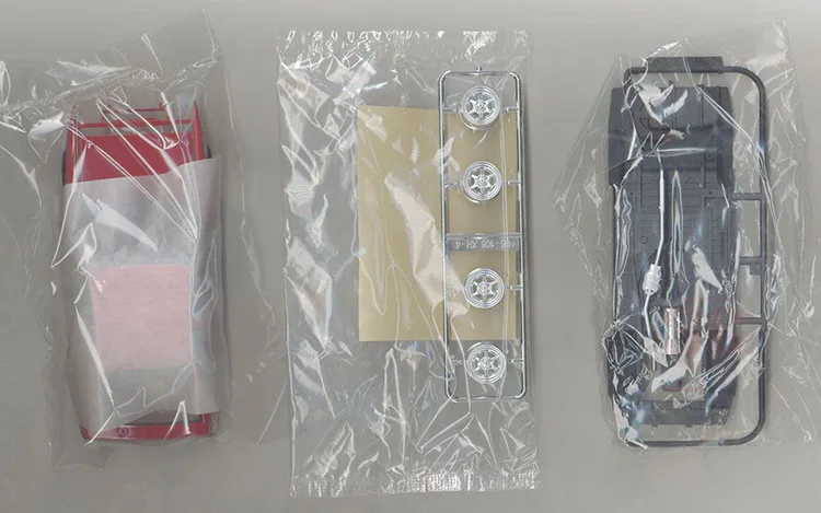 1/24 05315 Toyota AE 86 Trueno' 83 красный/черный|Наборы для сборки моделей| |