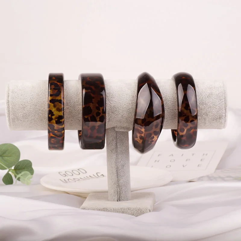 Vintage Fashion Resin Cuff Bracelets Bangles for Women Leopard Print Acrylic Wide Geometric Bracelets For Girl Charm Jewelry (1) - 
