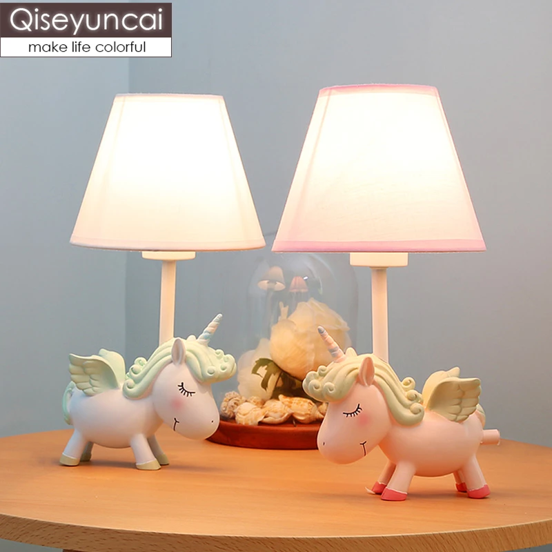 Qiseyuncai креативная Затемняющая детская защита для глаз Единорог Настольная лампа для мальчиков и девочек, прикроватное мультяшное украшение для спальни, настольная лампа