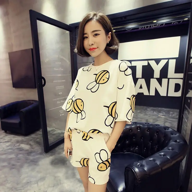 

2pcs Nightgowns Sleepwear Women's Sleep & Lounge Sweet Cute Bee Home Night Clothes Cartoon Print Tshirt + Shorts Pajama Sets