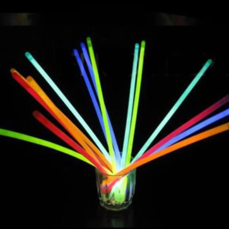 

100 Pcs/Set Glow Sticks Bracelet Necklaces Neon Party Lights Premium Party Favors LKS99