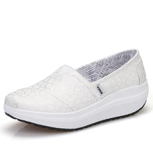 2017 Canvas Breathable Women Toning Shoes Slip-on Spring Summer Lazy Shoes Loss Weight Sliming Sneakers Black White