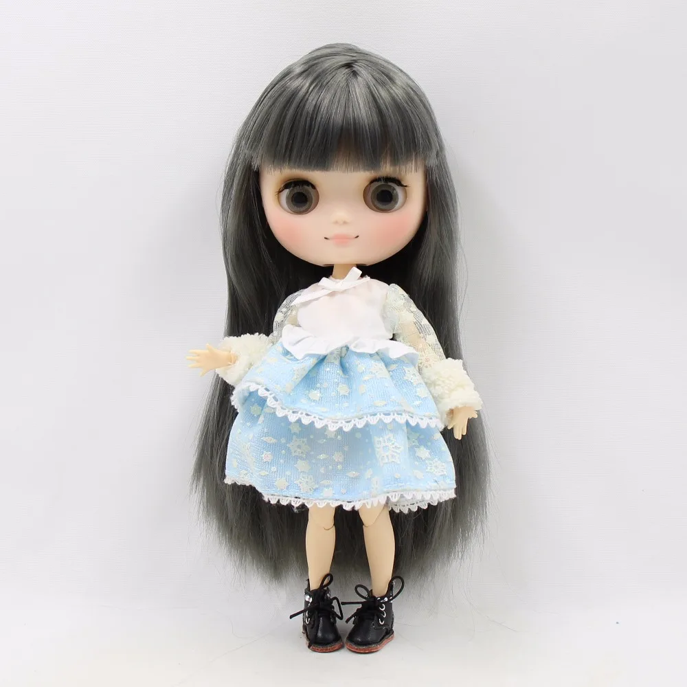 Middie Blythe Doll with Silver Hair, Tilting-Head & Custom Jointed Body 1