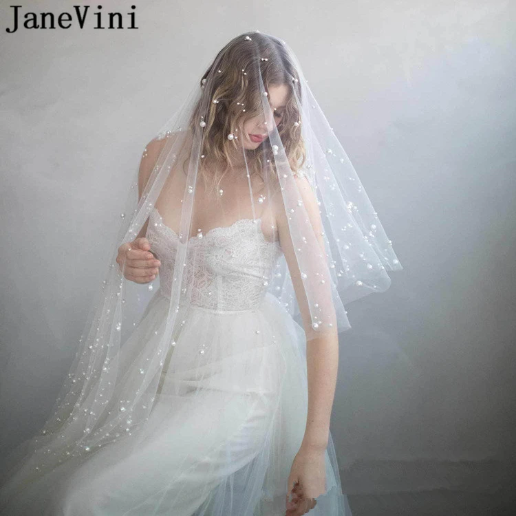 JaneVini 2019 Romantic White Wedding Veils with Comb Two Layer Pearls Tulle Short Bridal Veil Cut Edge Women Wedding Accessories