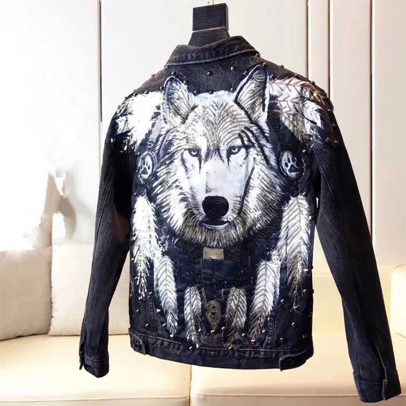 Sequined Wolf Rivet Denim Jacket Plus Size Men Single Breasted Pockets Punk Streetwear Jeans Jacket Korean Style Short Jackets Sequined Wolf Rivet Denim Jacket Plus Size Men Single Breasted Pockets Punk Streetwear Jeans Jacket Korean Style Short Jackets