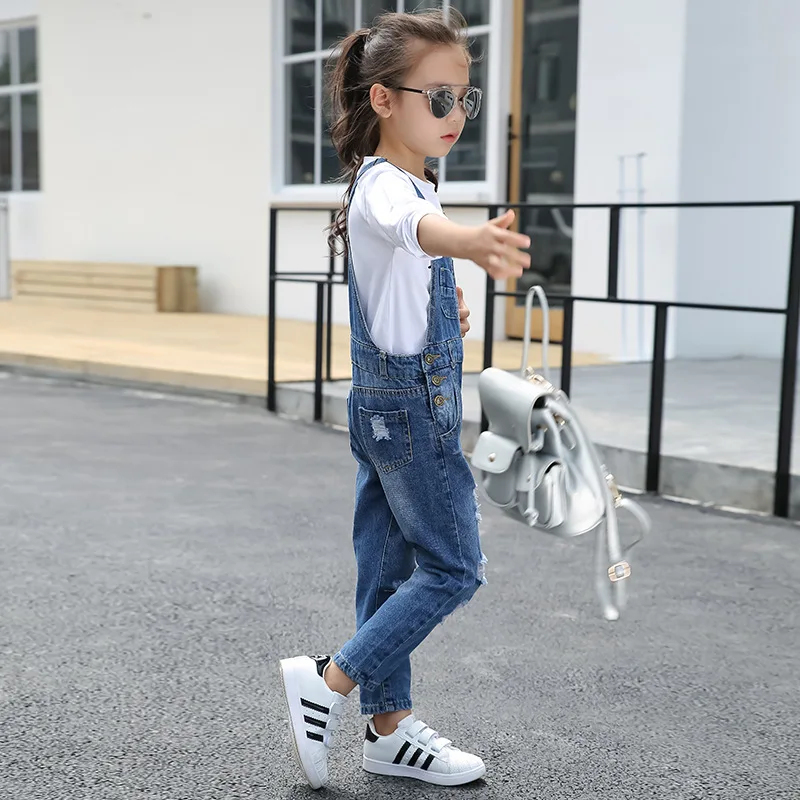 Denim-Girls-Overalls-Baby-Hole-Jeans-Girls-Loose-Fit-Bib-Pants-Infant-Jumpsuit-Kids-Overalls-Children (3)