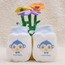 Детские варежки для новорожденных с мультяшным принтом перчатки защита лица Хлопок против царапин младенческой 0-6 месяцев анти-захватывающие перчатки