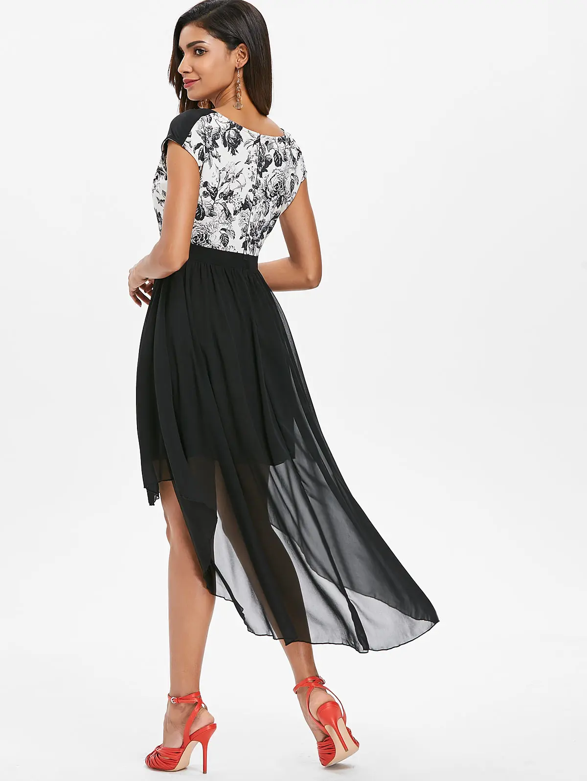 Платье VESTLINDA женское черное повседневное с о вырезом коротким рукавом и высокой