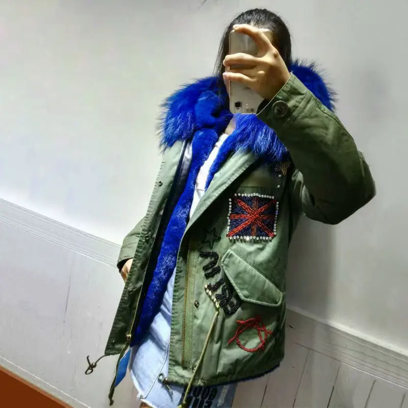 Legergroen korte Fashion Brittannië Kralen Vlag Blauw kleur faux bontvoering winterjas wasbeer hooded Legergroen korte Fashion Brittannië Kralen Vlag Blauw kleur faux bontvoering winterjas wasbeer hooded