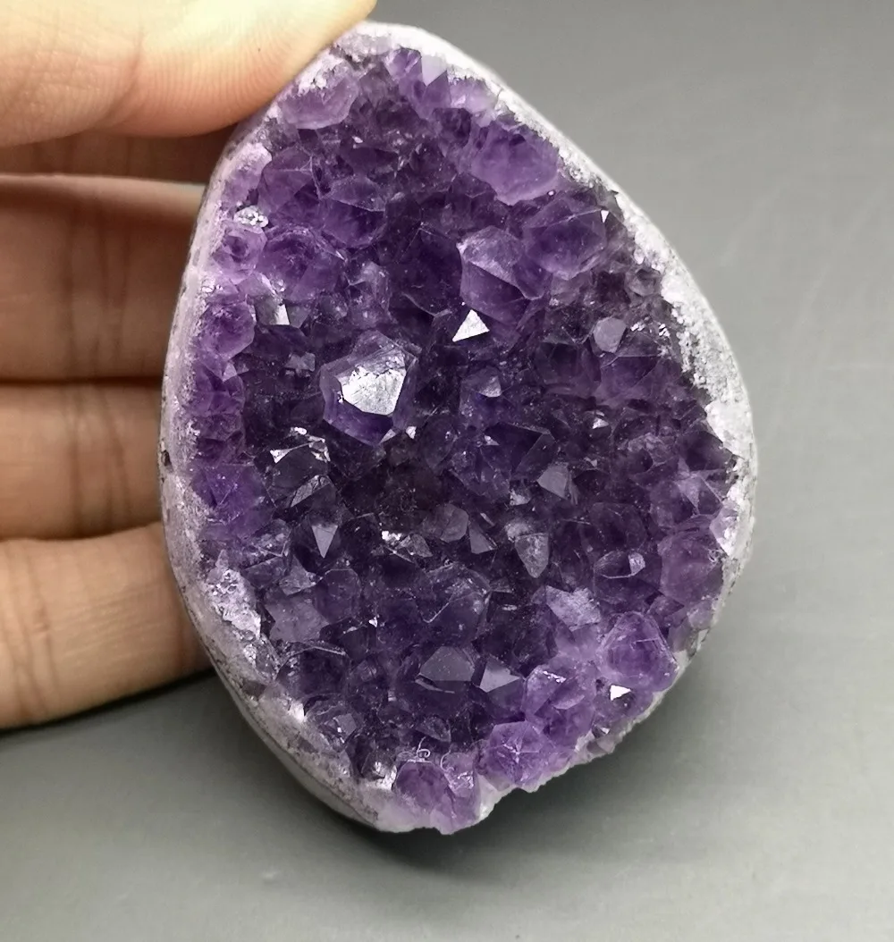 

154g Natural and beautiful amethyst crystal cluster amethyst from uruguary specimen amethyst