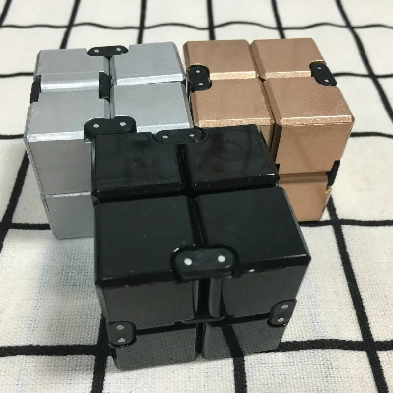 

Unlimited Decompression Rubik's Cube Cube Anti-pressure Toy Finger Rubik's Cube Infinity Block Exercise Logic 4*4*4cm