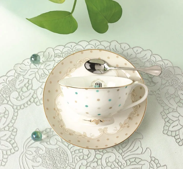 Роскошные позолоченные костяного фарфора кофейные чашки усовершенствованный керамический чашка керамика краткое модный чайный набор
