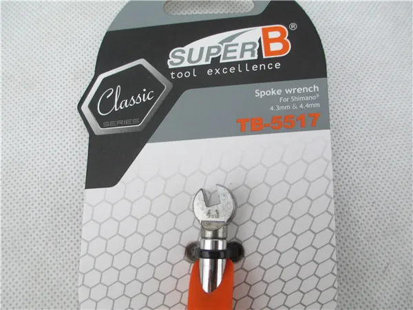 Спицевой ключ Super B TB-5517 предназначен для ниппелей колесной системы Shimano. 4,3 мм и 4,4 мм