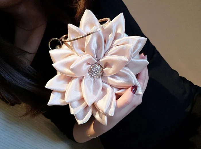 Роскошные модные 3D Стразы в форме цветка женские вечерние клатчи Свадебные цветы женские сумки на цепочке Свадебная вечеринка сумочка