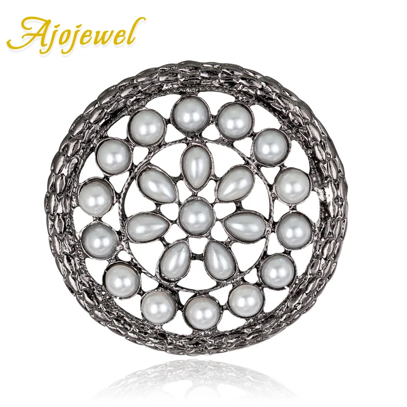 

Ajojewel Simulated Pearl Gothic Disc Vintage Brooch Pin Women Men Suit Accessories Boutonniere