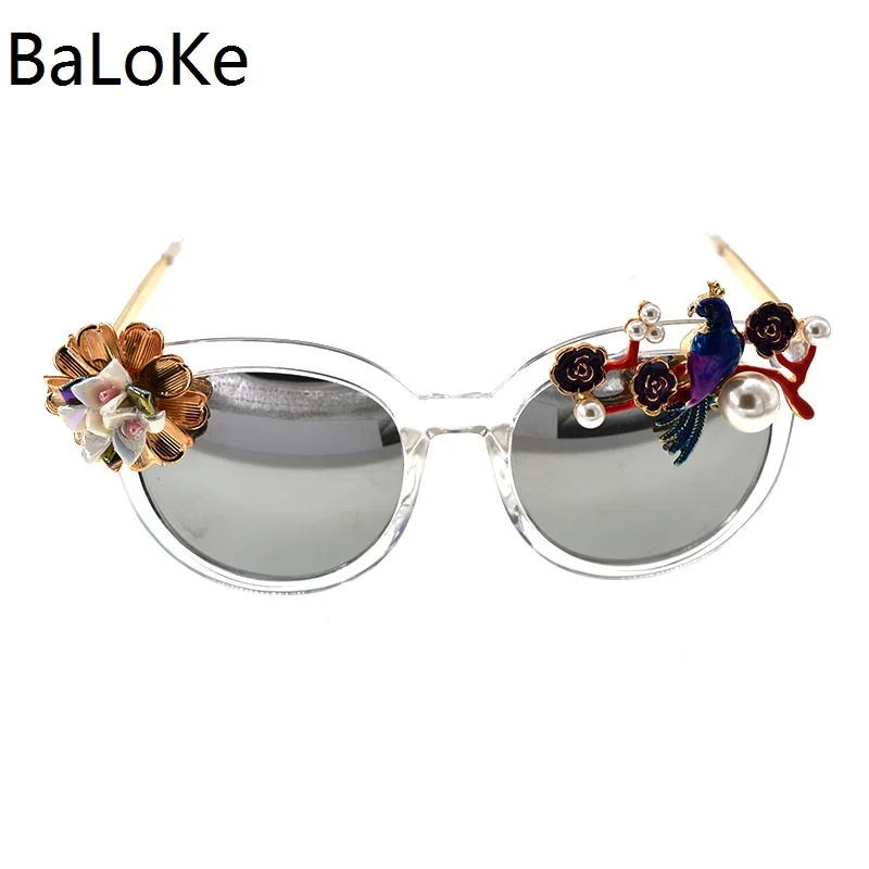 

2019 Cat Eye Sunglasses Women White Frame Baroque Retro Sun Glasses Fashion Design Cat Eye Sunglasses Women Ladies shades