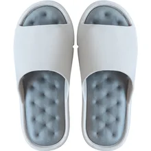 Летняя обувь на плоской подошве; мужские домашние тапочки; Модные Стильные домашние шлепанцы для ванной; мужские шлепанцы; пляжные шлепанцы; SH022010M