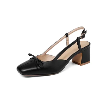 

18 years spring and summer new fashion square head Baotou buckle 40-43 buckle female sandals tide 18320