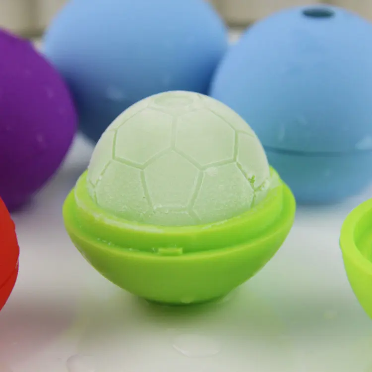 2016 Hot Creative Silicone Soccer Round Ball Ice Cube Mold Tray Desert