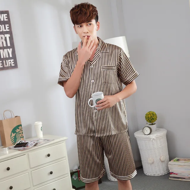 A pair of pajamas, summer pajamas, sexy women, men's short sleeves and