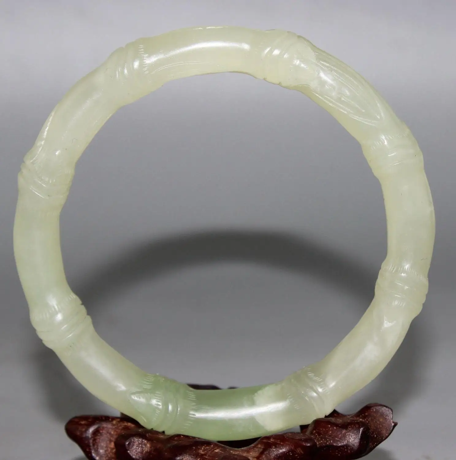 

Ancient Chinese hetian jade bangle hand-carved jade Bracelet