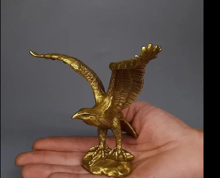 

671115847*++Chinese brass hand-carved fine eagle statue