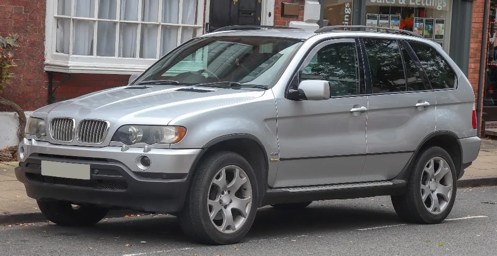 2002_BMW_X5_Sport_Automatic_4.4_Front 
