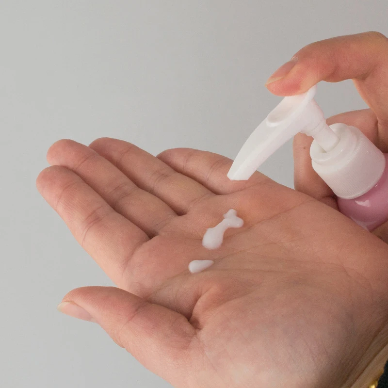 5pcs/set 50ml round shoulder bottle Socket pump Emulsion bottle Transparent blue black brown 4 colors optional Sub-bottle BQ149