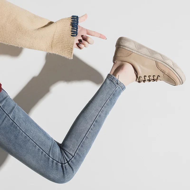 

2018 autumn new fashion simple solid color flat shoes women comfortable breathable platform shoes.