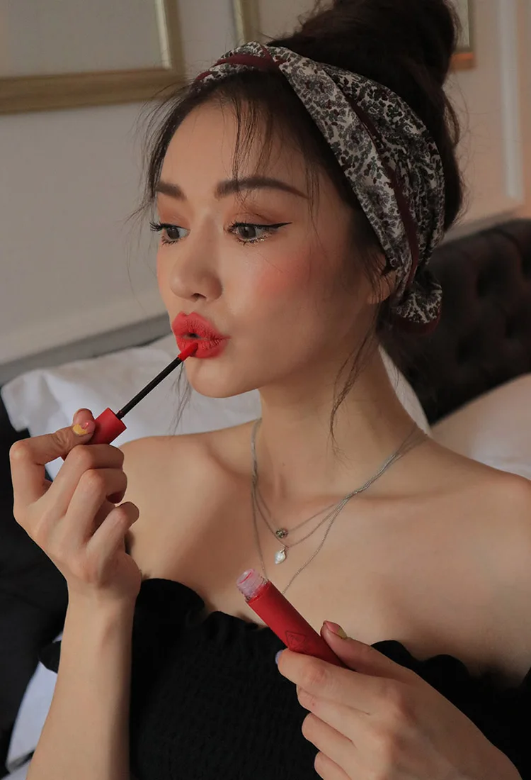 1 (18)