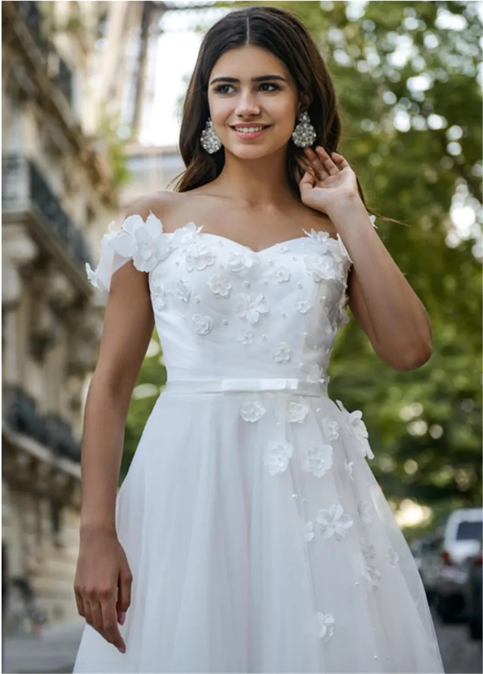 NEW! Conspicuous Tulle Off-the-shoulder Neckline A-line Wedding Dresses With Lace Appliques & Beadings & Belt