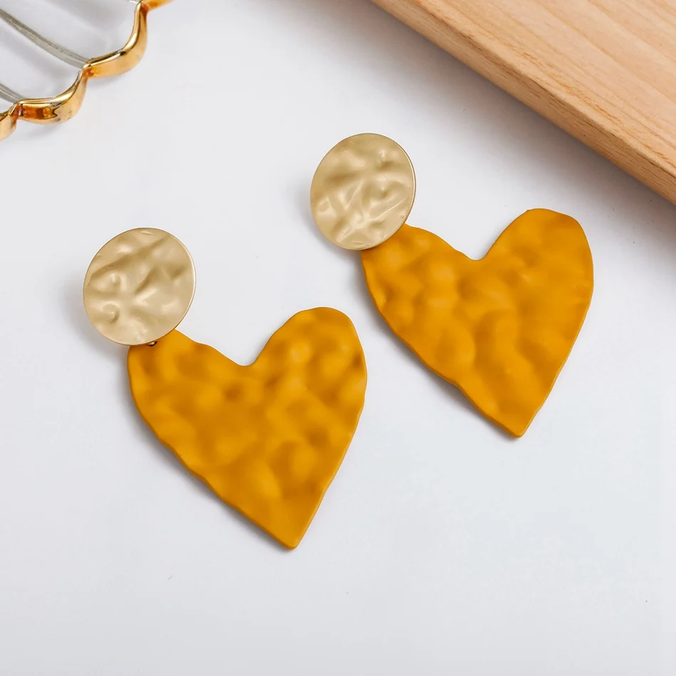 

Simple Women Metal Statement Long Big Heart Earrings For Women Vintage Korean Large Drop Earrings Pendant Female Jewelry 2019