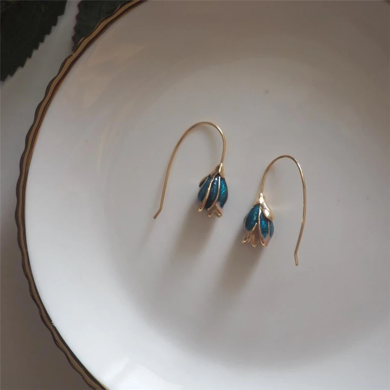 WYEAIIR Blue Enchantress простые милые литературные женские длинные серьги серебристого