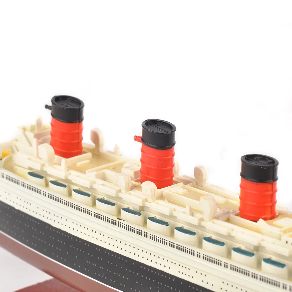 queen mary ship toy