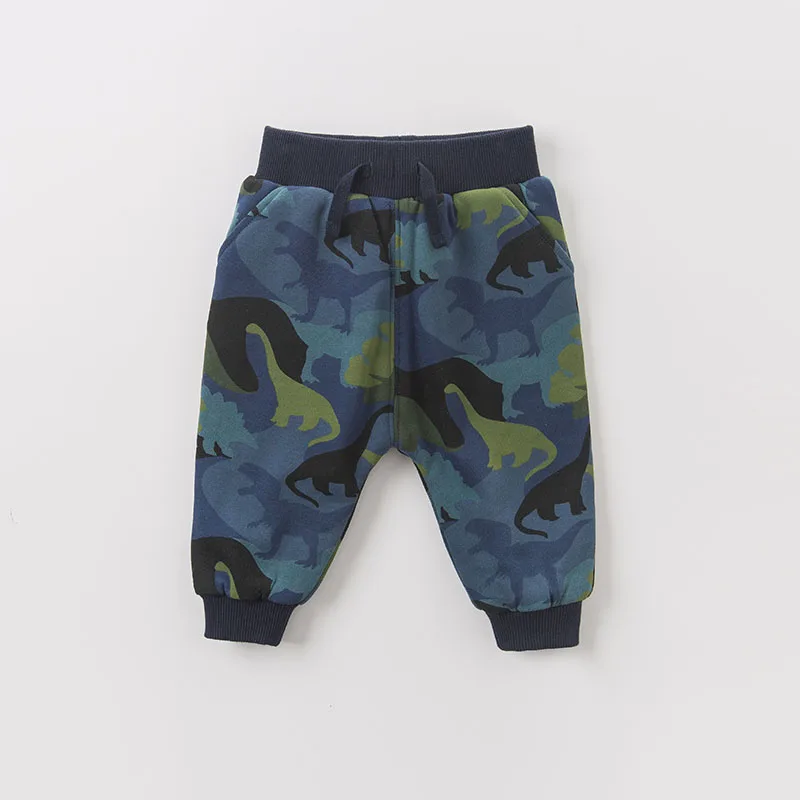 DB6195_0001_6Y3A9841