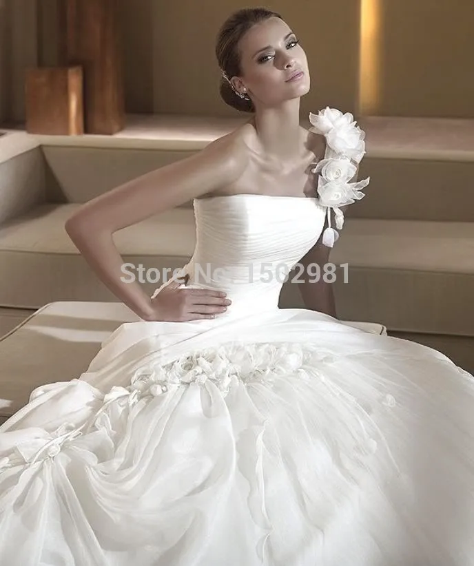 Hot-Sale-Cheap-Cheap-Wedding-Dress-Under-100-Bride-Party-Gowns-Real-Photos-One-Shoulder-Flowers (2).jpg