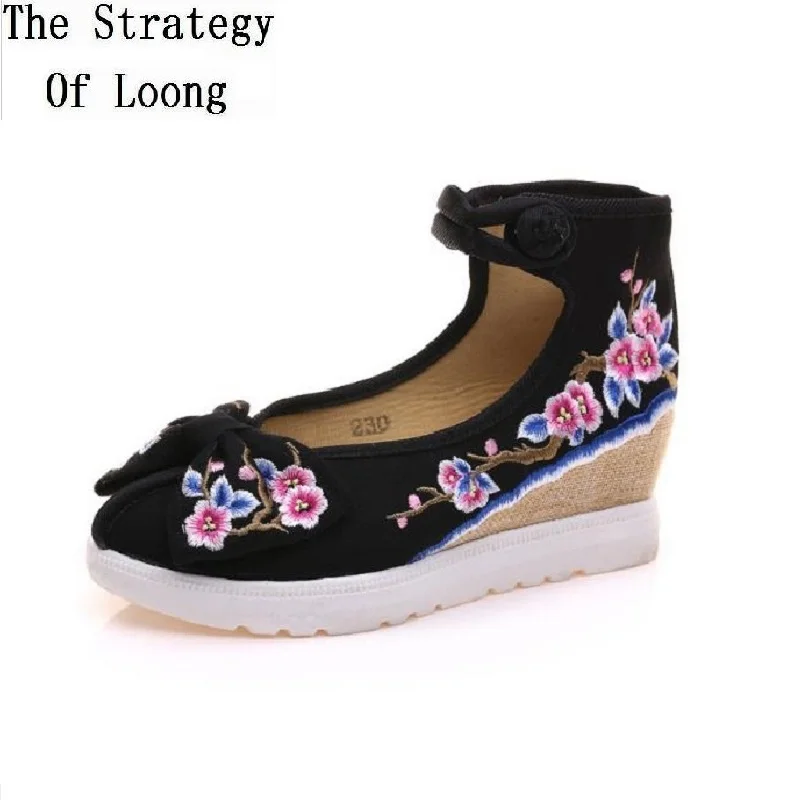 Женская парусиновая обувь, увеличивающая рост, с ремешком на щиколотке; сезон весна-осень; обувь на танкетке в китайском стиле с вышивкой и бантом-бабочкой; 20190316