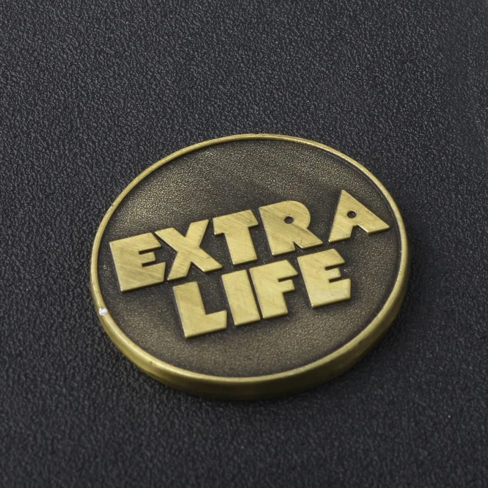 

Newest Game Ready Player One EXTRA LIFE Coin Keychain with Jewelry Box Antique Bronze Key Chain Women Men Fans Souvenir Jewelry