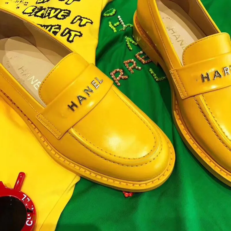 

In the spring of 2019 the new Lefu shoes have a flat sole shoes