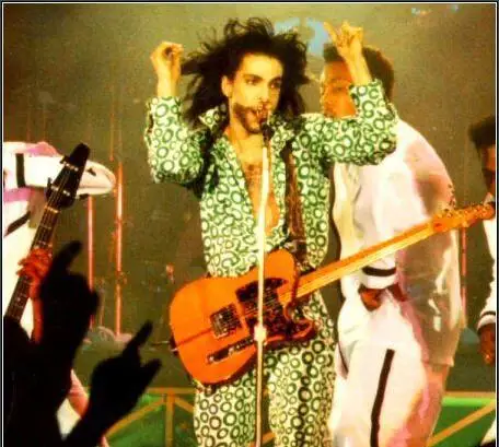 Forestwind  style of high-quality customized  electric guitar, maple fingerboard mahogany body electric guitar, free shipping