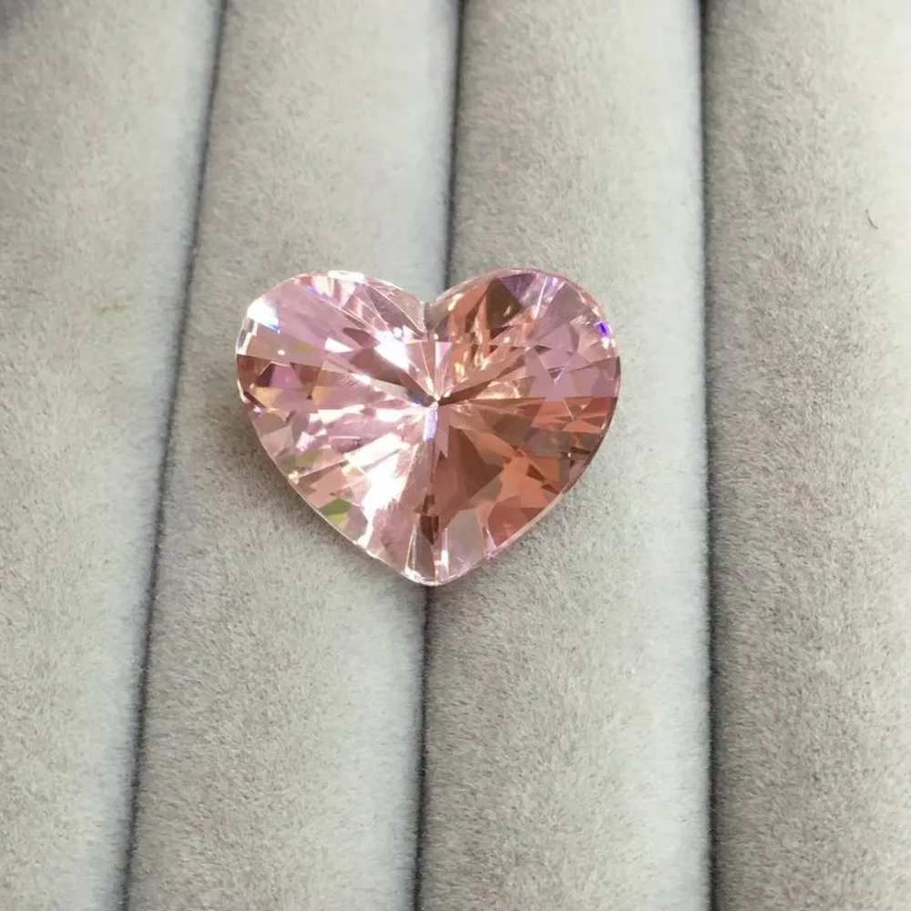 

Jewelry, 15.98 CT morganite heart shaped gemstones, specifications: 16.8 x 19.8 x 10.8 mm, exquisite champagne powder