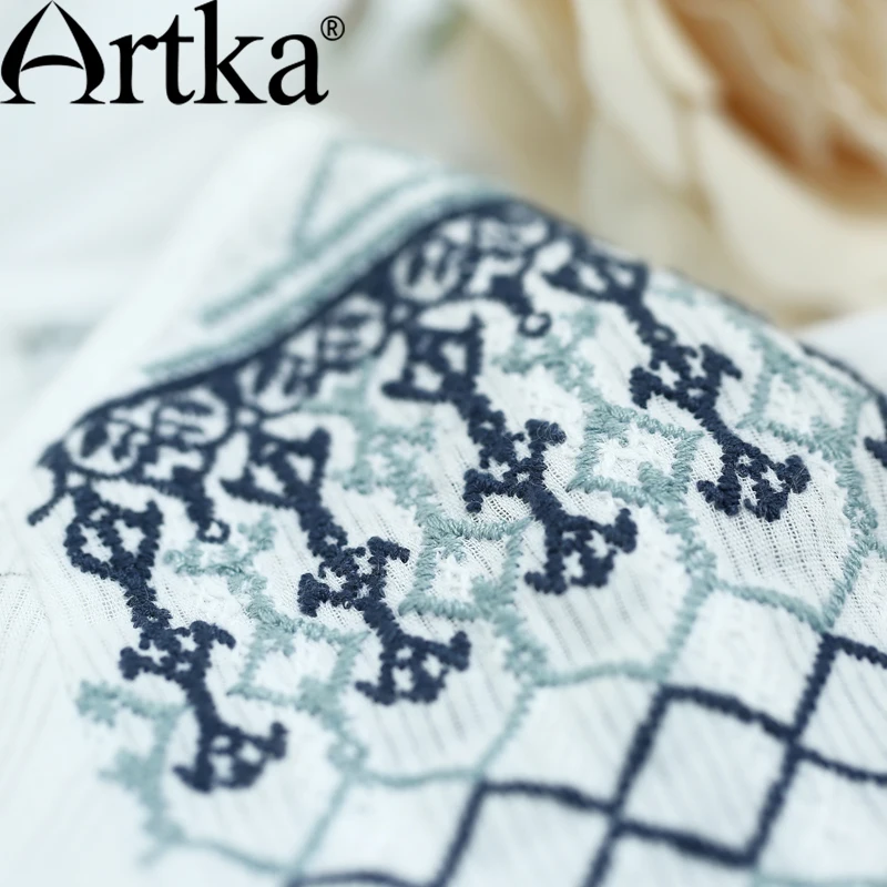Artka лета женщин новая Boho стиль этническая вышивка платье O вырезом с коротким