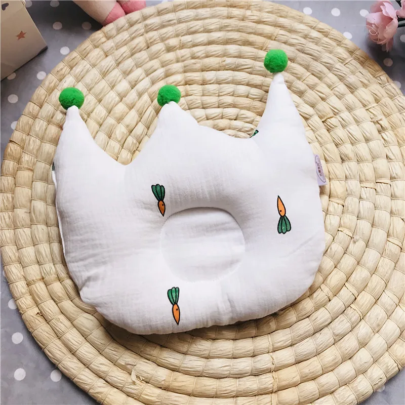 10 New Baby Combed Cotton Pillow Cute Knitted Crown Molded Shape Pillow Head Protection For A Baby Bed Children Bedroom Decoration