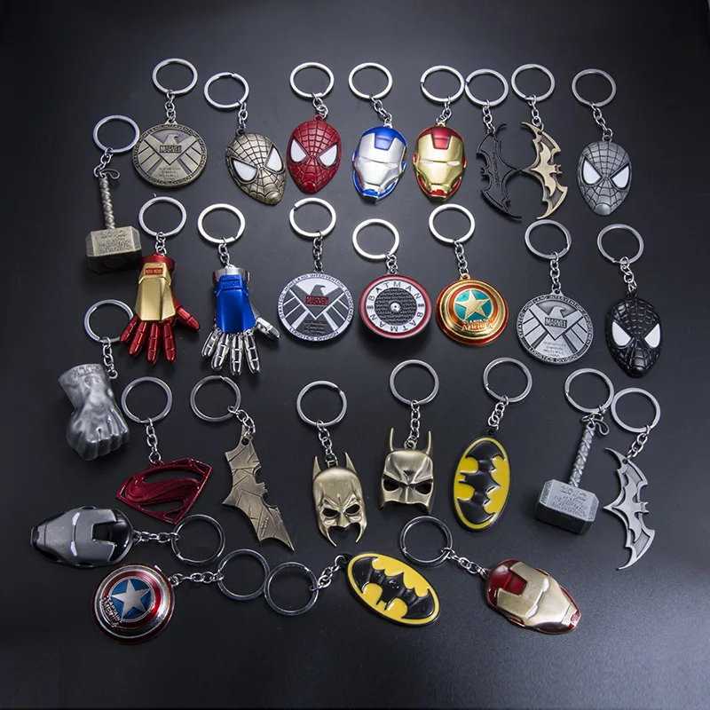 

Marvel Superhero Figure Keychain Batman/Ironman/Superman/Trinket Avengers Key Chain Spiderman/pirate Key Ring Holder Gift Toys