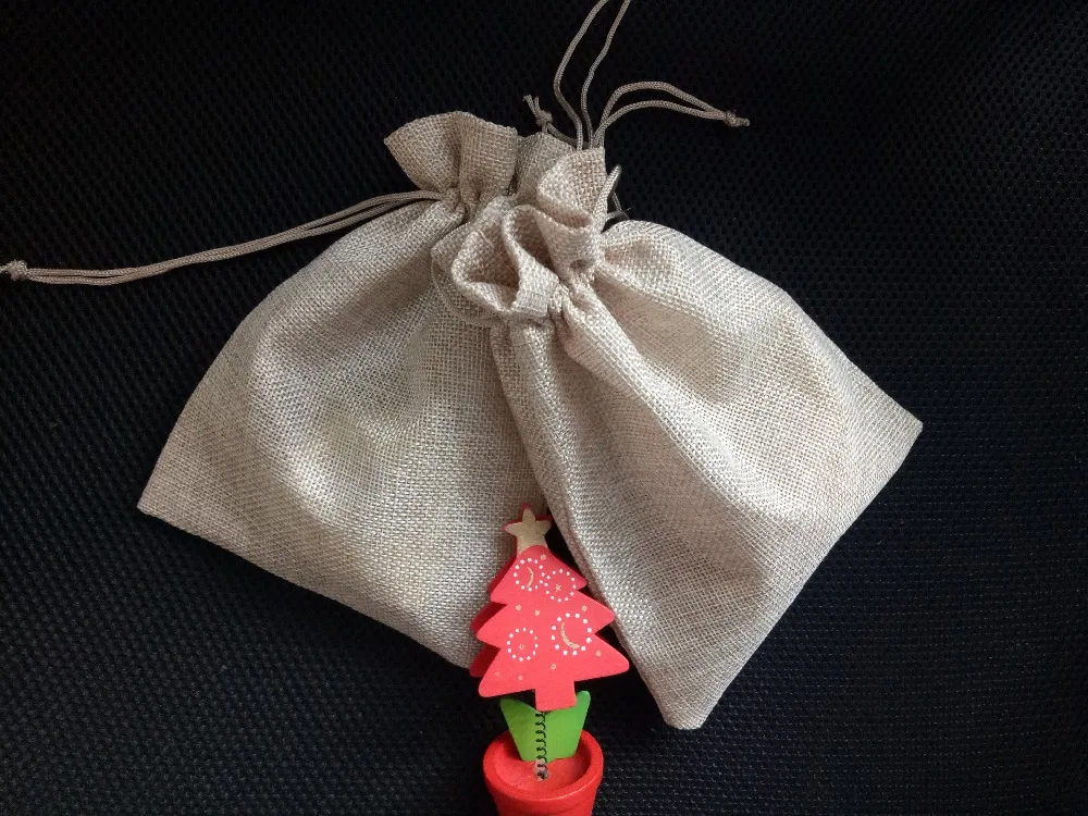 50 шт. Винтаж природных мешковины подарки Джутовая сумка нейлоновая нить drawstring сумки ювелирные упаковки Свадебные/вечерние/подарок на день рождения сумка