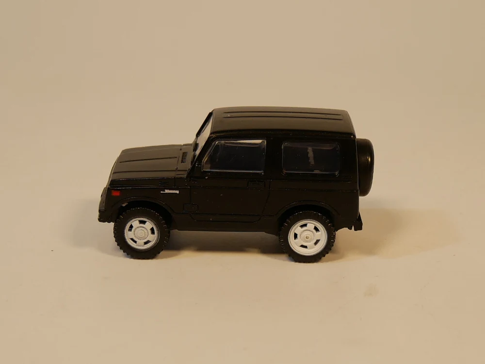 AOSHIMA 1: 64 SUZUKI Jimny SJ30 модель автомобиля(пластиковый материал - Цвет: Черный