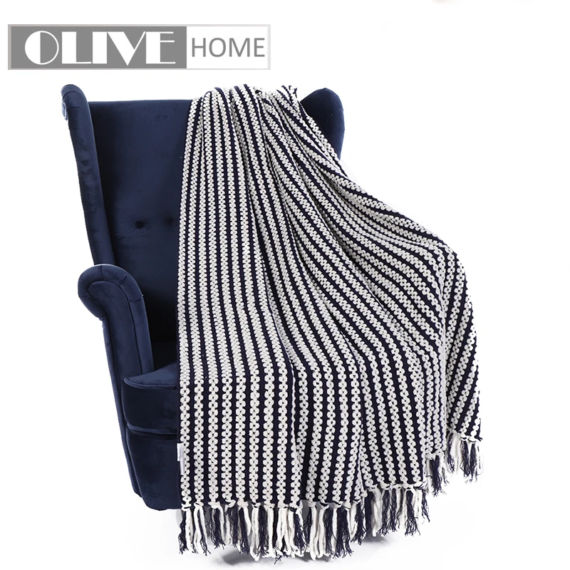 

Battilo Navy and White Chain Link Knit Fashion Throw Blanket 60" x 50"