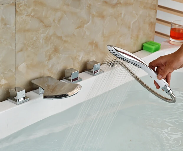 

W/Hand Shower Bathtub Faucet Deck Mounted Shape Faucet Three Handles Mixer Tap