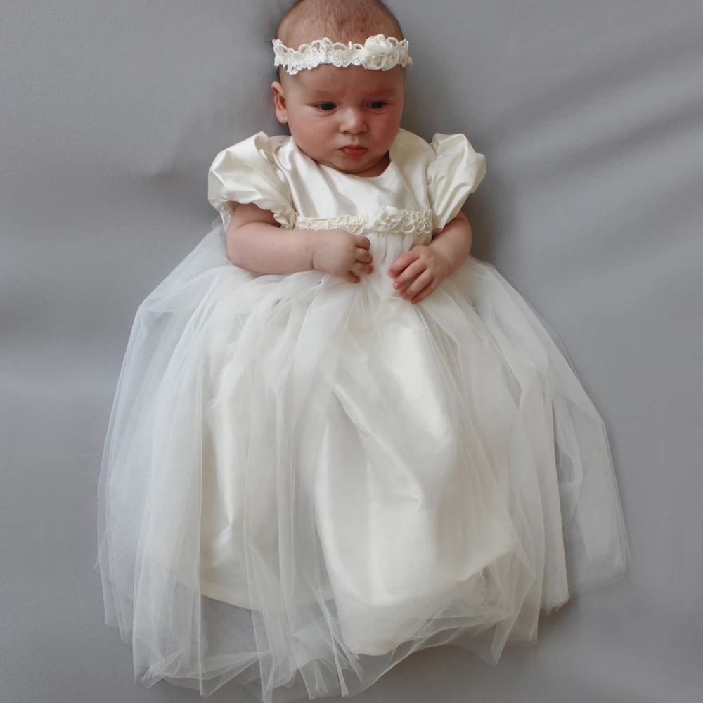 

With Headband Vestidos Infantis Baby Girl Christening Gowns A-line Appliques Back Button O-neck Short Sleeves Baby Baptism Gowns